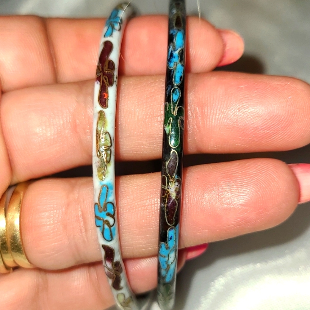 Lot pair set 2 cloisonne enamel bracelets black white